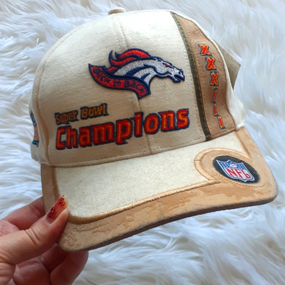 Vtg Denver Broncos Tan Superbowl Champions Snapback Logo Athletic 1999